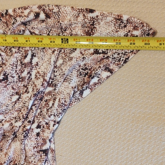 New Directions Pink and White Long Sleeve Snakeskin Look Blouse - Picture 11 of 12